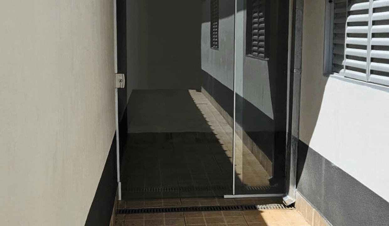 ChatGPT Image 3 de out. de 2025, 23_21_35