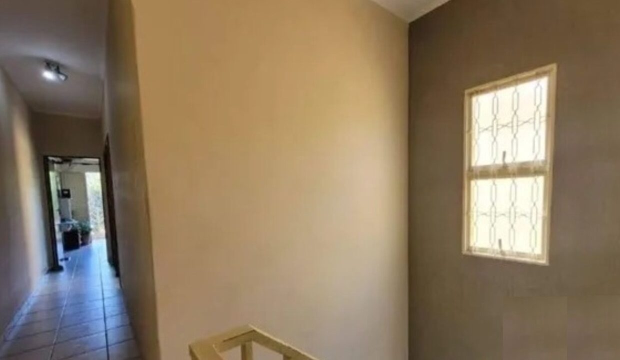 WhatsApp Image 2025-10-11 at 10.28.48 (10)