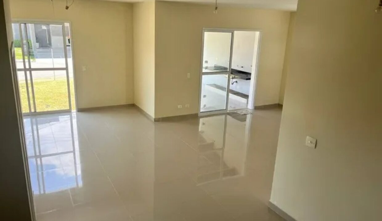 WhatsApp Image 2025-10-11 at 13.44.35 (5)