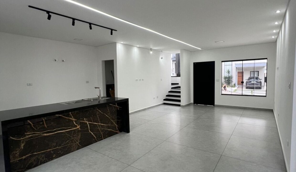 WhatsApp Image 2025-10-14 at 09.32.09