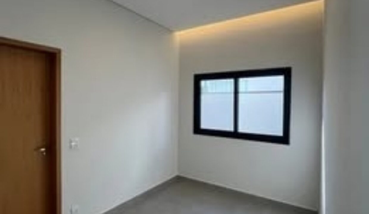 WhatsApp Image 2025-10-14 at 10.20.48 (1)