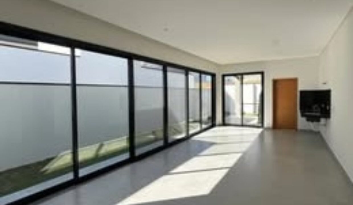 WhatsApp Image 2025-10-14 at 10.20.48 (11)