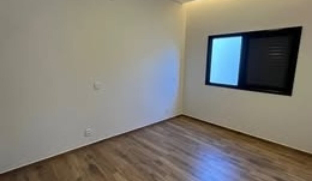 WhatsApp Image 2025-10-14 at 10.20.48 (2)