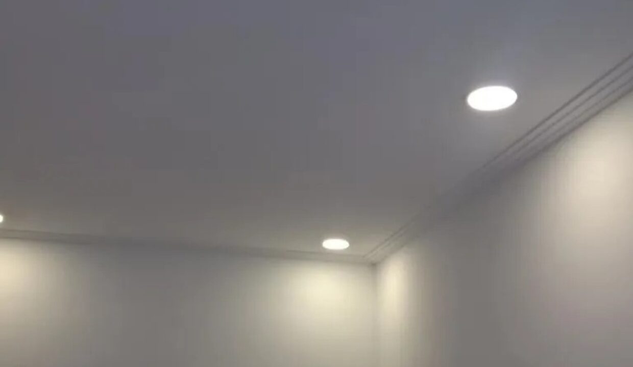 WhatsApp Image 2025-10-16 at 08.20.17