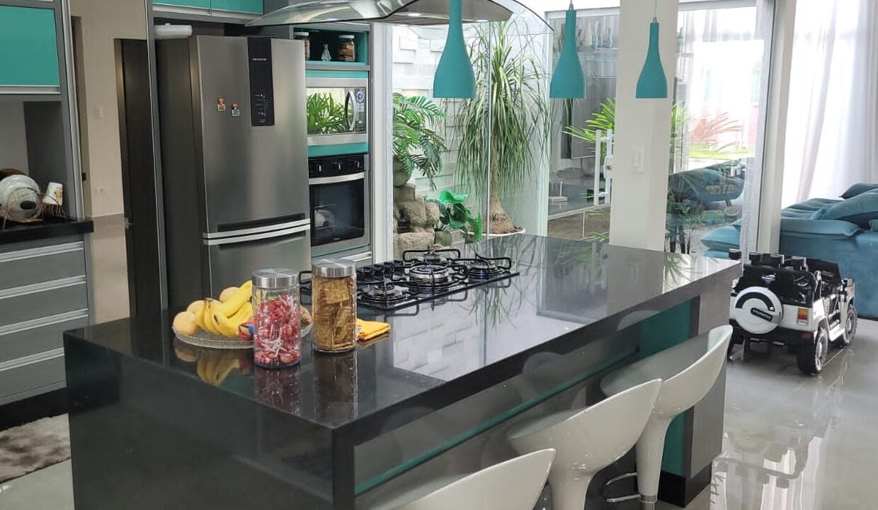 WhatsApp Image 2025-10-14 at 13.04.12