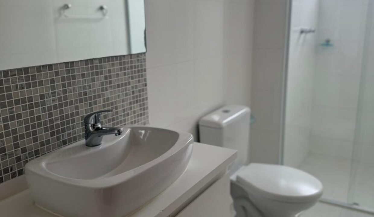 WhatsApp Image 2025-10-18 at 10.18.08