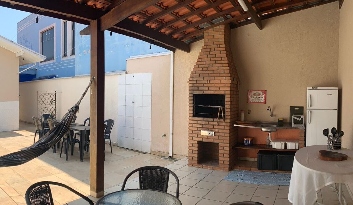 WhatsApp Image 2025-10-18 at 13.25.00 (1)